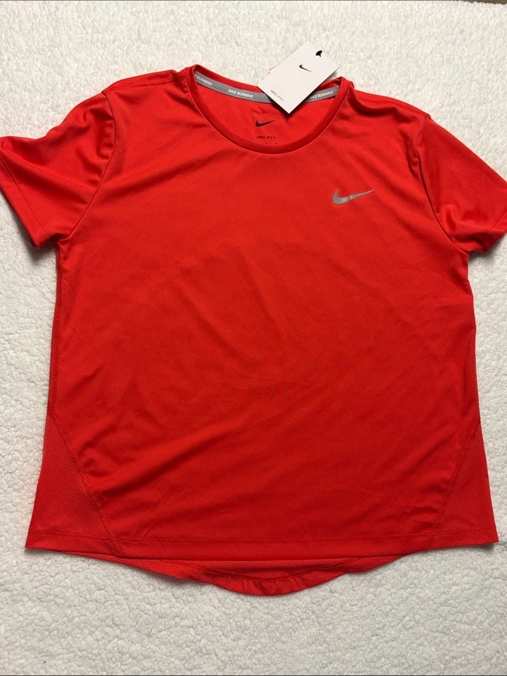 Nike medium Red Short Sleeve Performance Tee